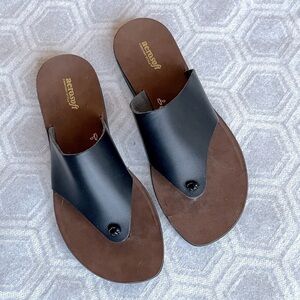 Aerosoft Orthopedic Flat Sandals Black/Brown Women’s Sz: 41 EU.  (10 US)